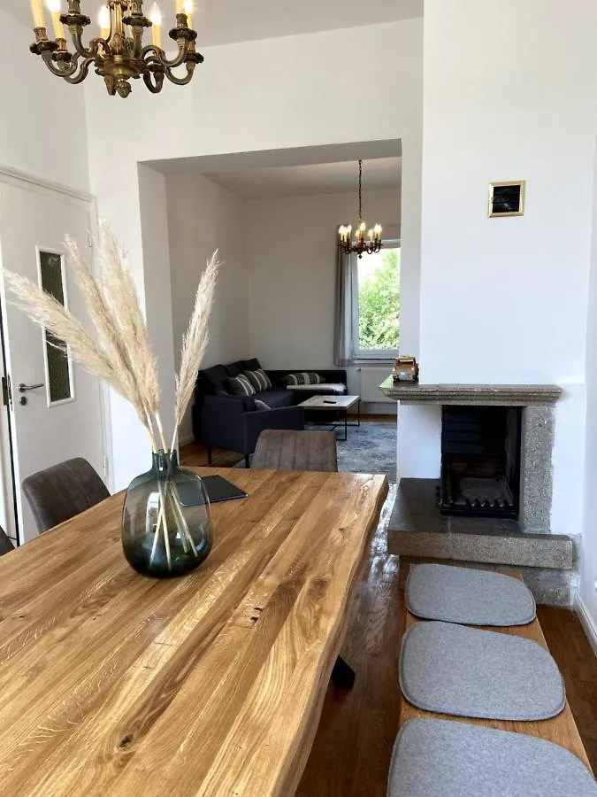 Apartment Wunderschoene Sanierte Wohnung Vor Den Toren Koelns